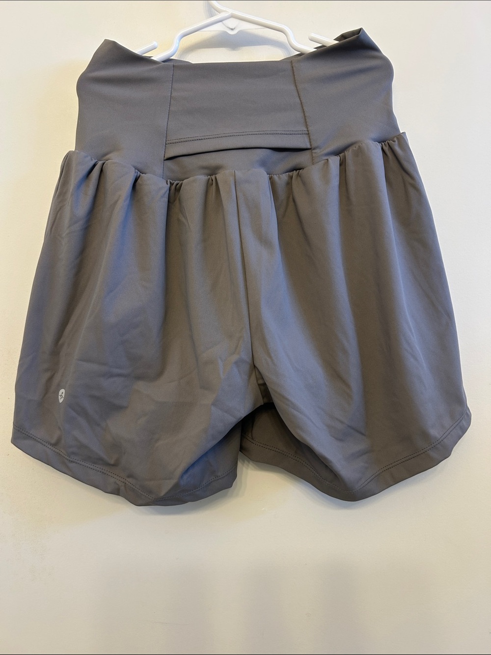 HALARA Gray High-Waist Athletic Shorts with Built-In Liner